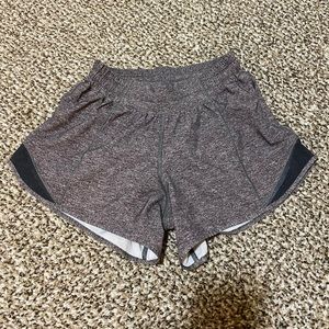 Lululemon Hotty Hot Low-Rise Short 2.5”